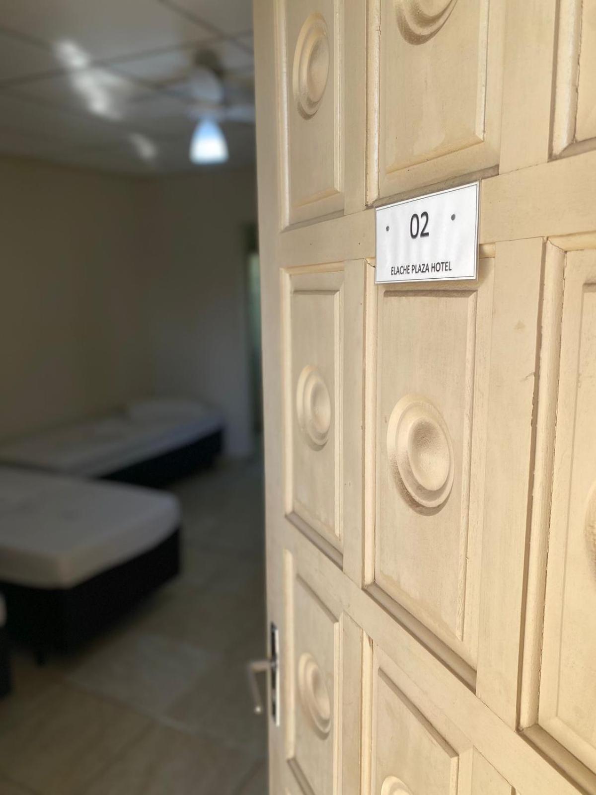 Farm stay Elache Plaza